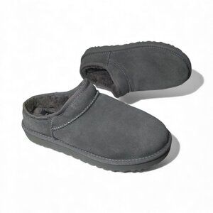 UGG Women’s Classic Shearling Micro Slipper Bootie Boot Size 9 Water Resistant